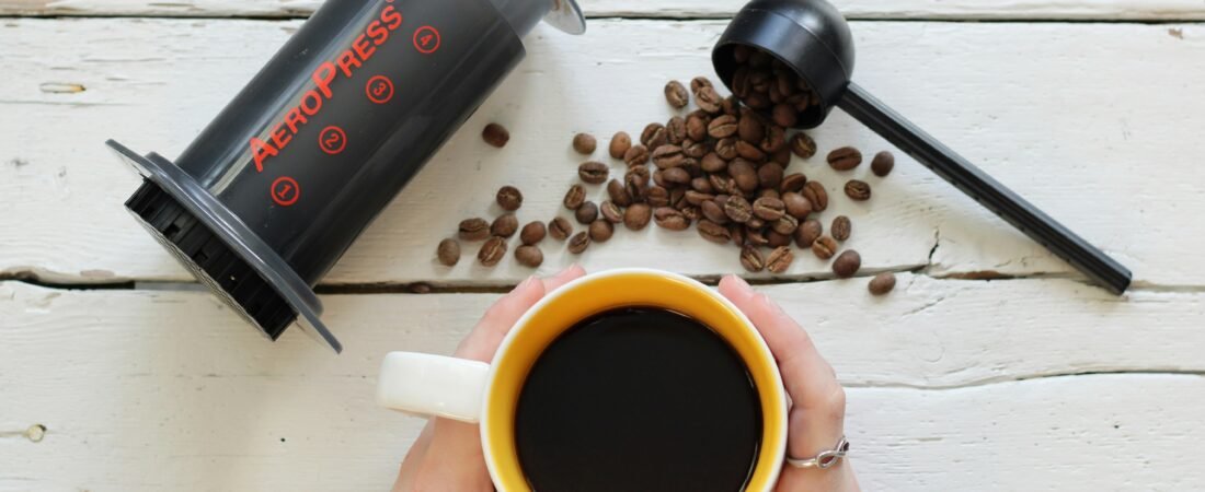 Best Coffee Grinder for AeroPress (Beginner Guide)